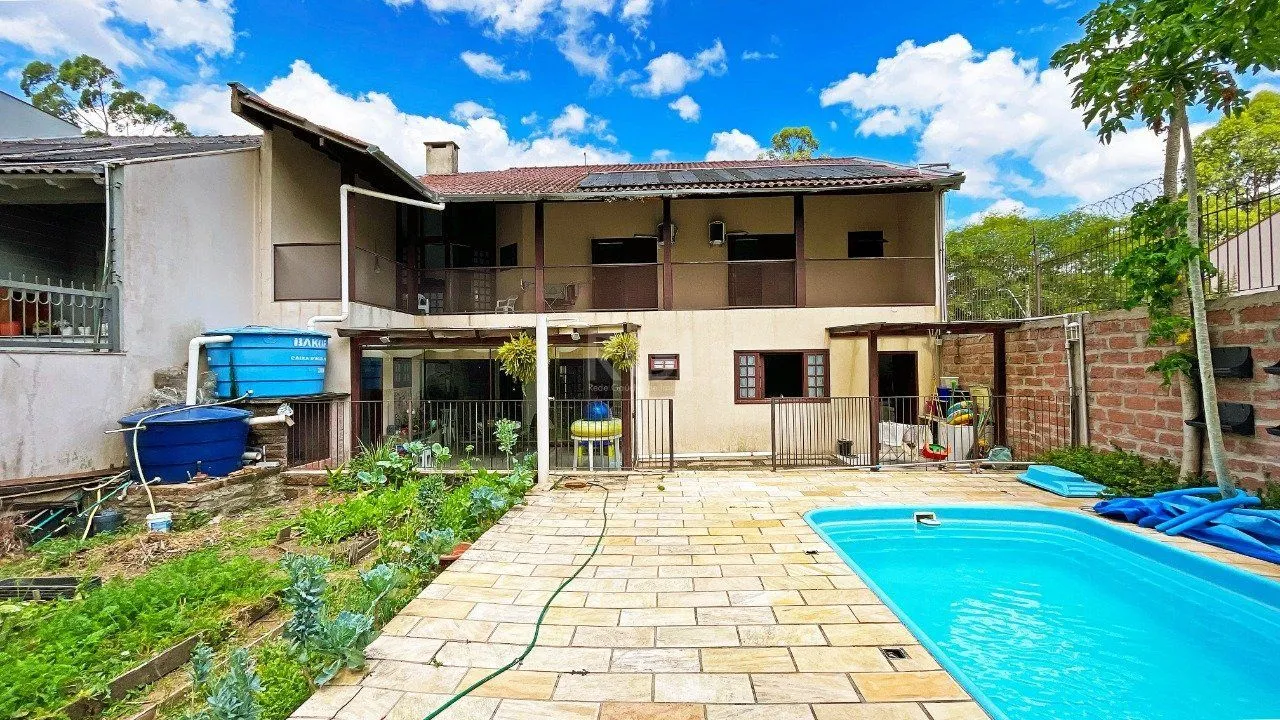 Imagem Casa 4 Suítes e 6 vagas de garagem no bairro Jardim Itu