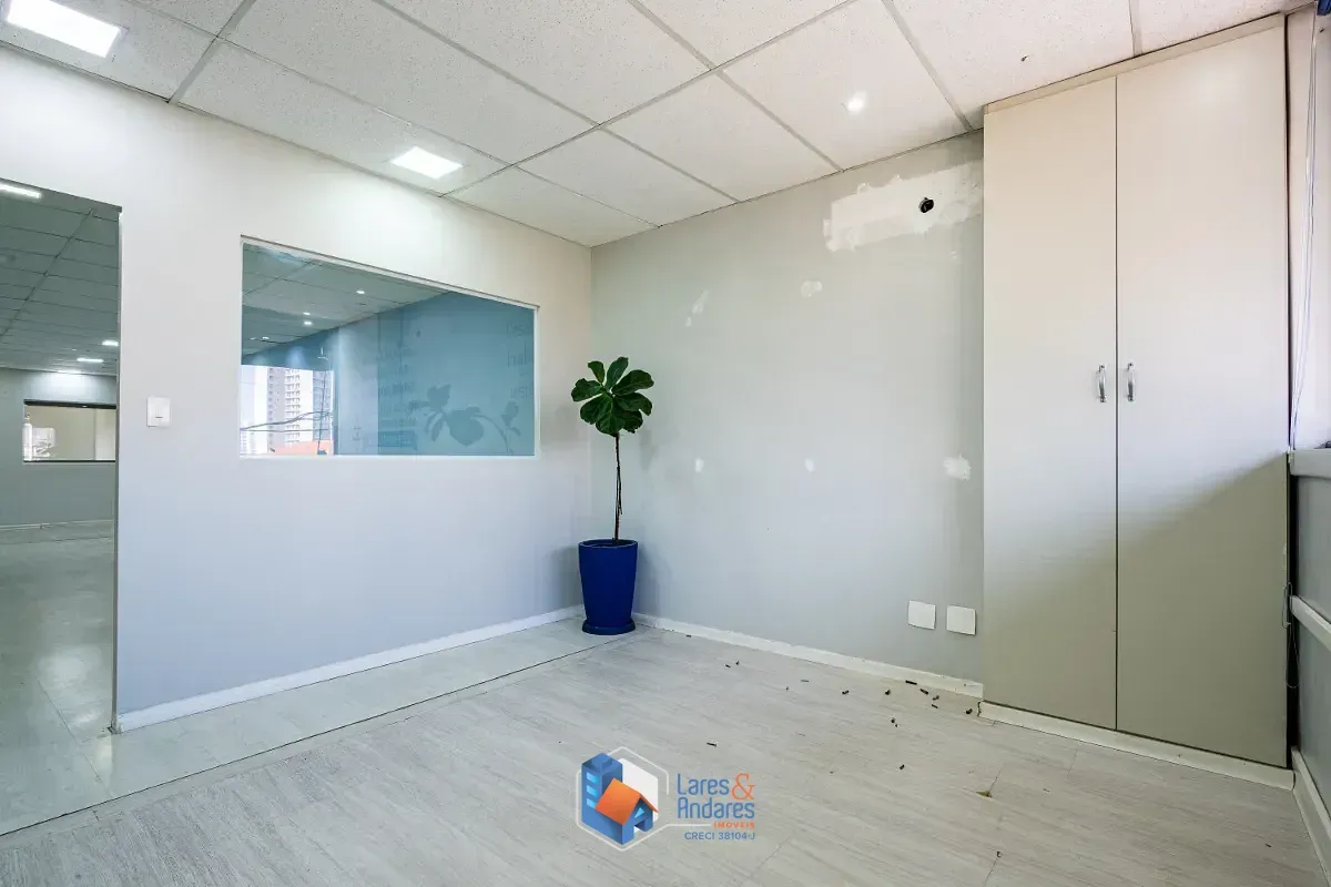 Imagem Casa comercial para venda em Cambuci, 619m²