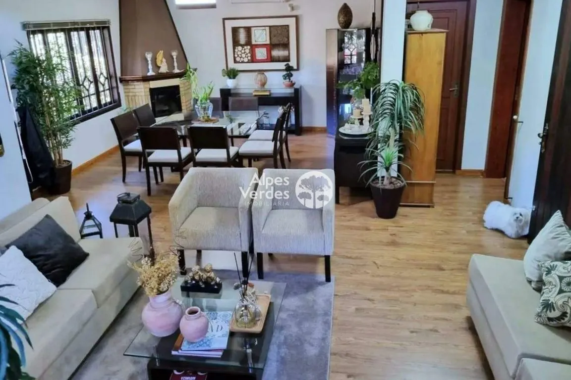 Imagem Vende-se Casa no Jardim dos Pinheiros, com 04 dormitórios