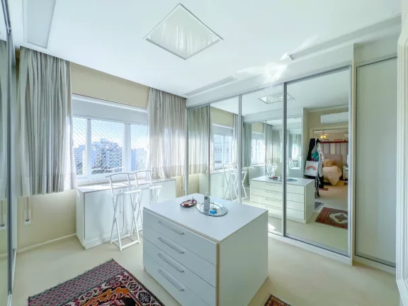 Imagem Cobertura Duplex para venda no bairro Moinhos de Vento em Porto Alegre