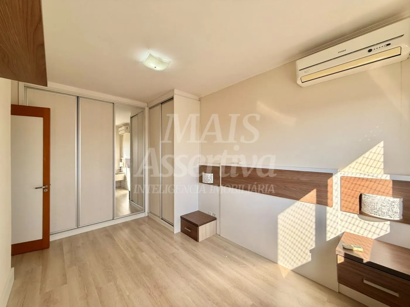 Imagem Apartamento semi mobiliado para venda no Edifício Downtown, Centro de Novo Hamburgo/RS.