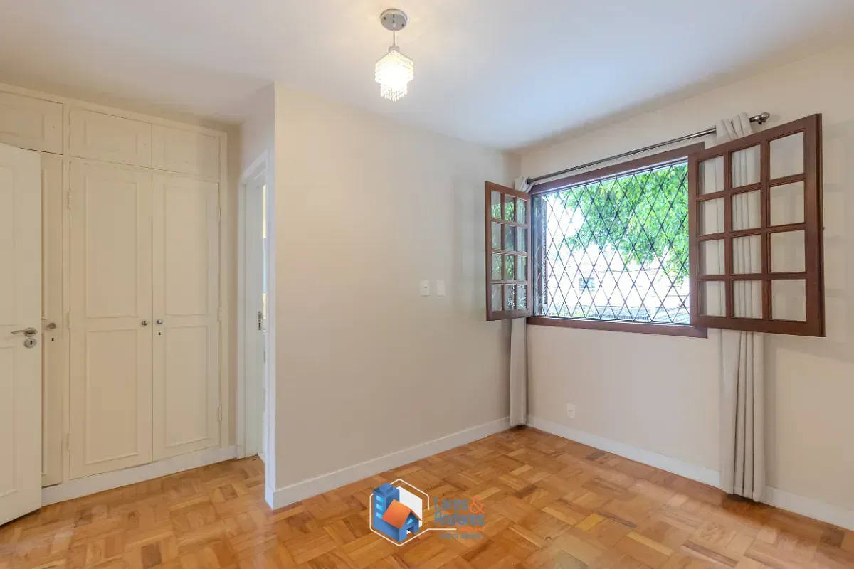 Imagem Sobrado para venda em Campo Belo com 3 quartos, sendo 1 suíte, 150m²
