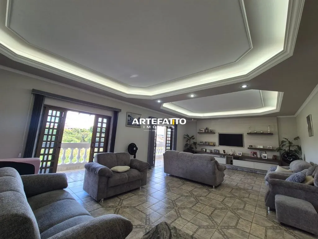 Sobrado à venda em Franca, Parque São Jorge, com 4 quartos, 303m2