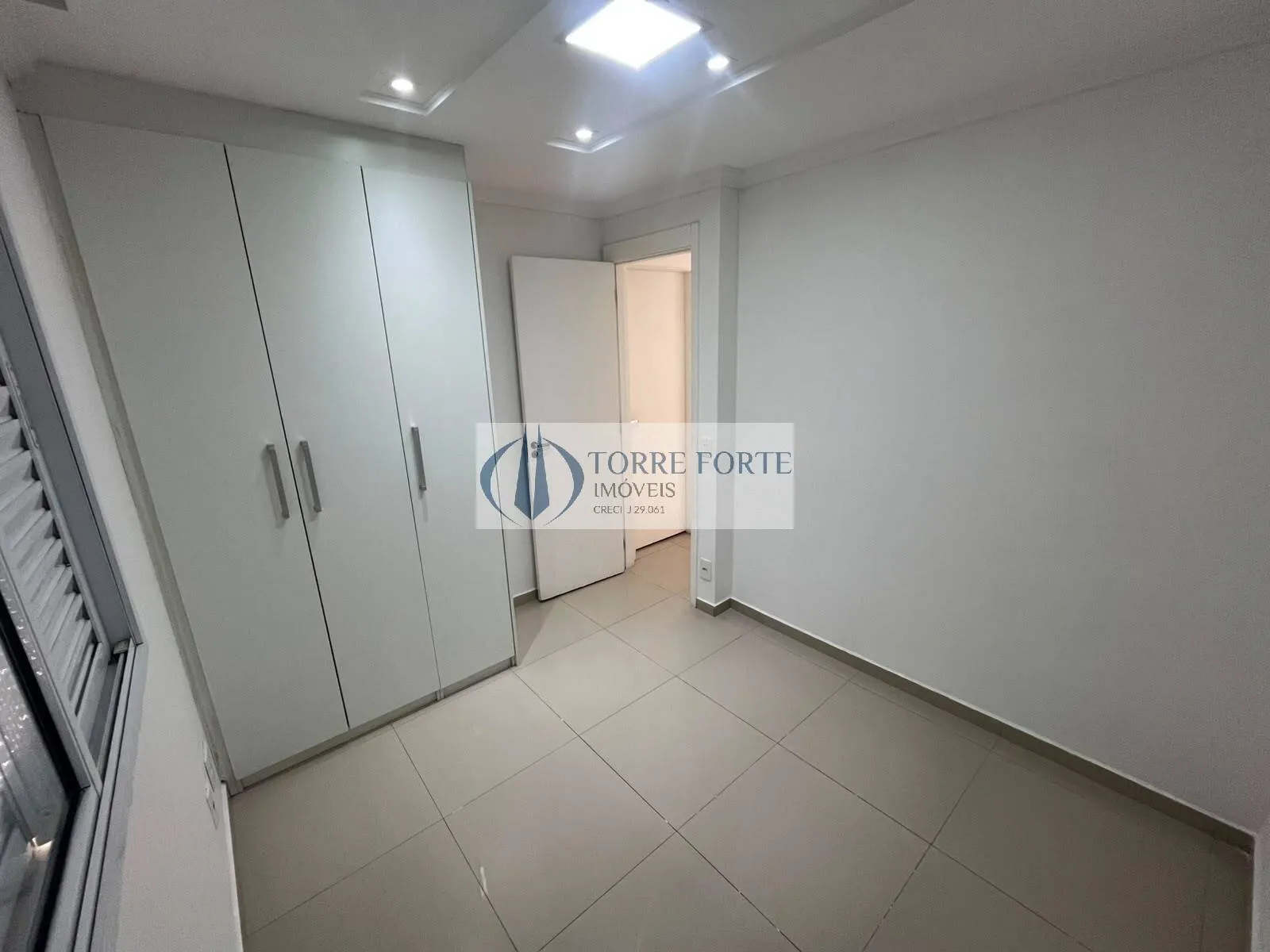 Imagem Lindo apartamento,2 dormitórios, IPTU isento, Próximo a CPTM.