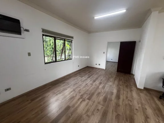 Imagem Casa Comercial de Alto Padrão no Jardim Europa, São Paulo-SP: 14 Salas, 9 Banheiros, 10 Vagas de Garagem, 600m².
