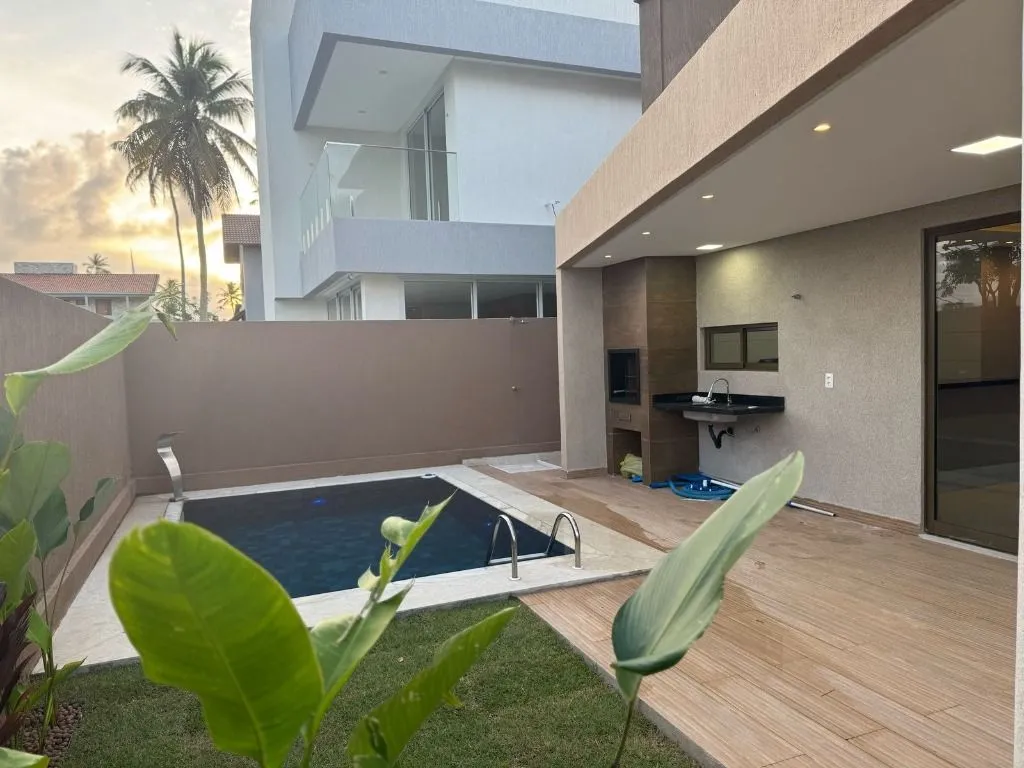 Imagem Casa Nova de Alto Padrão com 4 Suítes, Piscina e Pôr do Sol Exclusivo