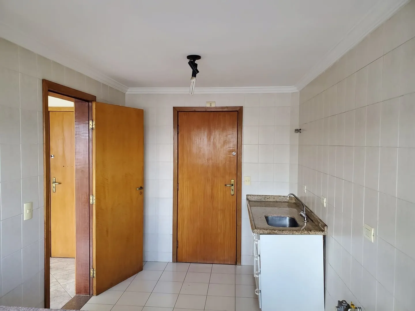 Imagem Apartamento à venda 2 Quartos, 1 Suite, 1 Vaga, 75M², Centro, Taubaté - SP | Edifício Millenium