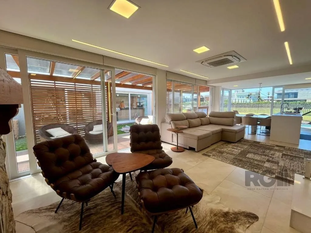 Imagem Casa de Condomínio em Atlântida