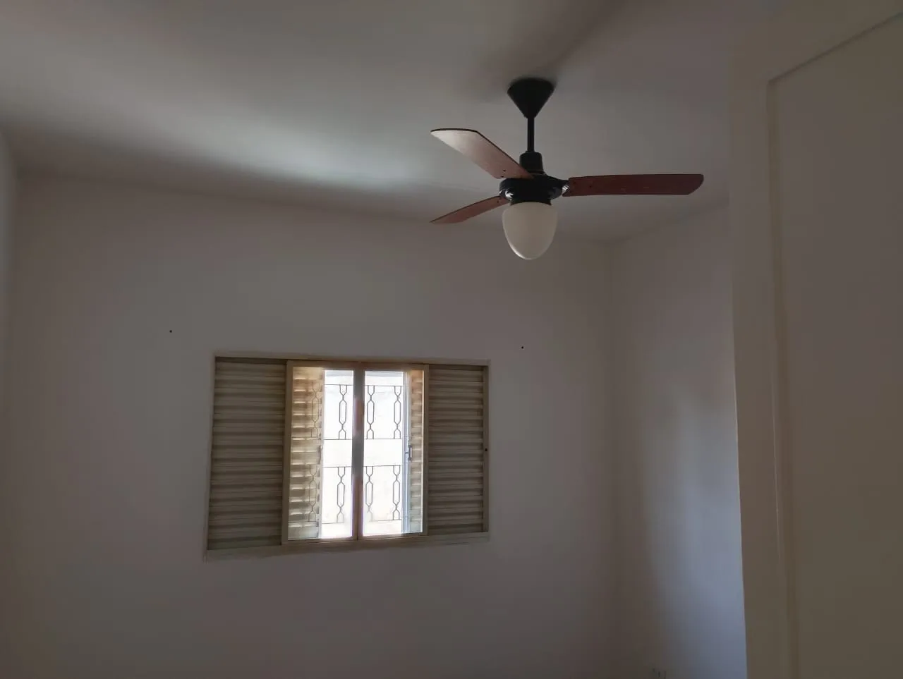 Imagem Casa para Locação em São Paulo, Planalto Paulista, 3 dormitórios, 1 suíte, 4 banheiros, 2 vagas