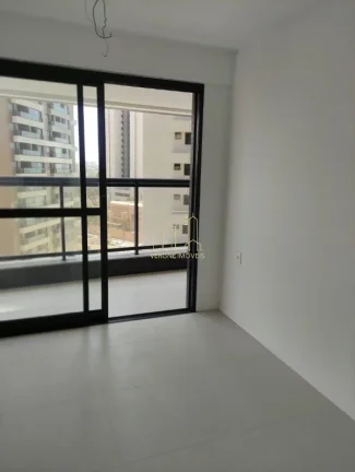 Imagem Apartamento à Venda no Beach Class Jaguaribe ? 2 Quartos, Varandão e Vista Privilegiada | 64 m² | 2 Vagas
