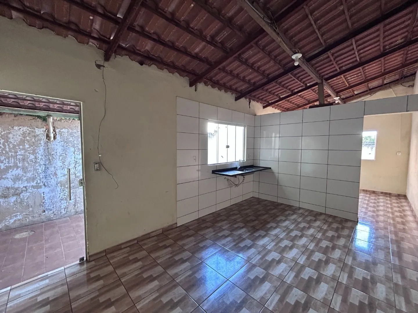 Imagem Casa com 1 dormitório para alugar, 60 m² por R$ 1.000,00/mês - Antônio Caixeta - Patos de Minas/MG
