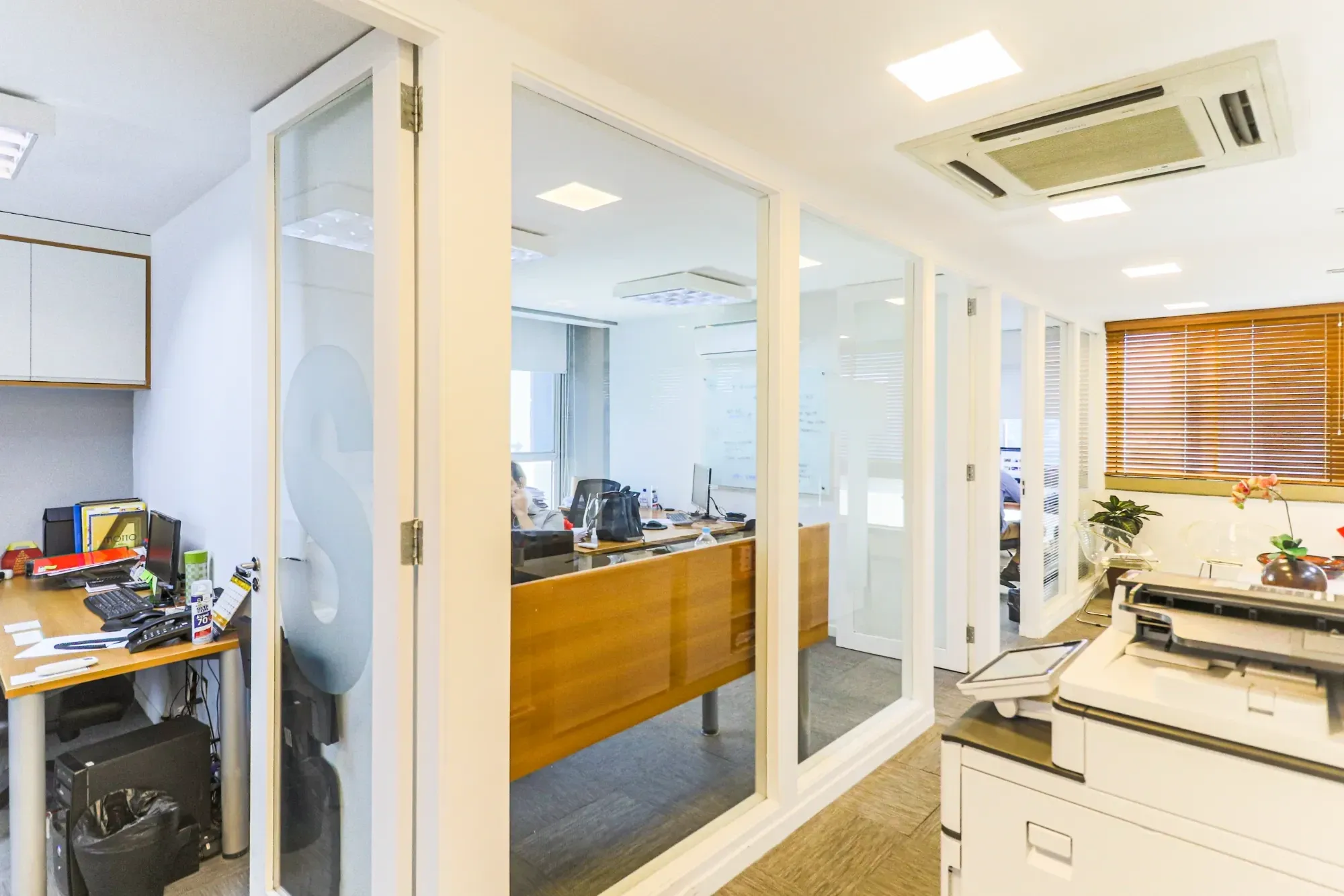 Imagem Sala Comercial à Venda ou Locação, 115 m² em Jardim Paulistano - São Paulo