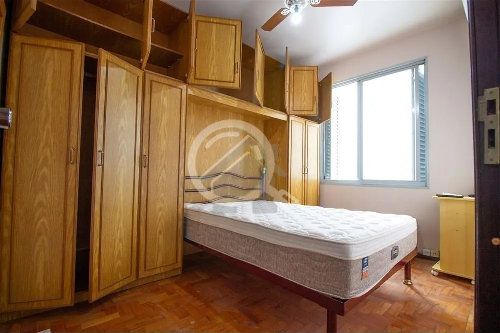 Imagem Excelente Apartamento, com ventilação cruzada, Cozinha e área de serviço, bom tamanho, sala, amp...