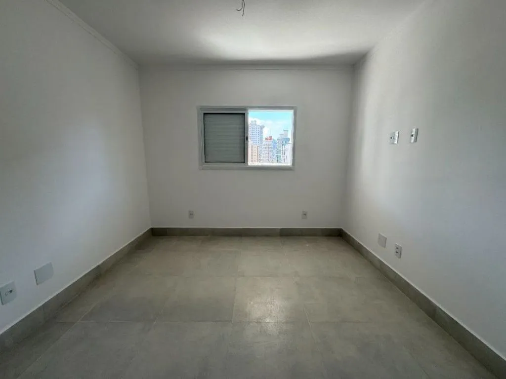 Imagem Apartamento à Venda em Guilhermina, Praia Grande - SP