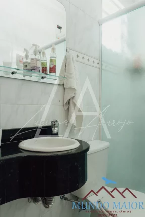 Imagem Casa com 3 Quartos e 4 banheiros à Venda, 190 m por R$ 750.000