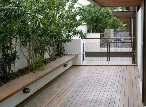 Imagem Conjunto comercial com 143m2 na Vila Madalena.
