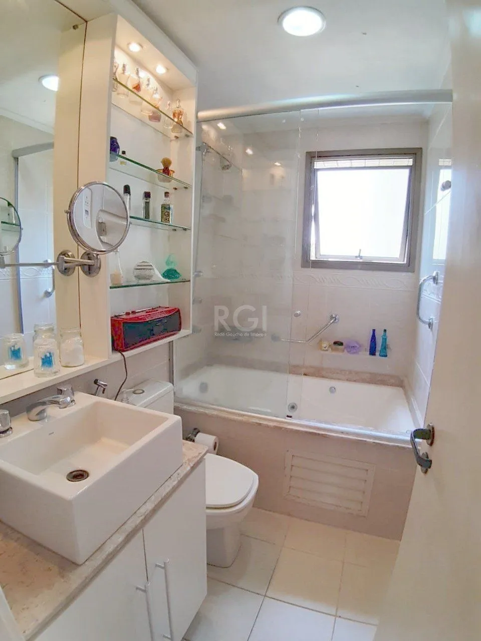 Imagem Apartamento para Venda - 122.14m², 3 dormitórios, sendo 1 suites, 2 vagas - Auxiliadora