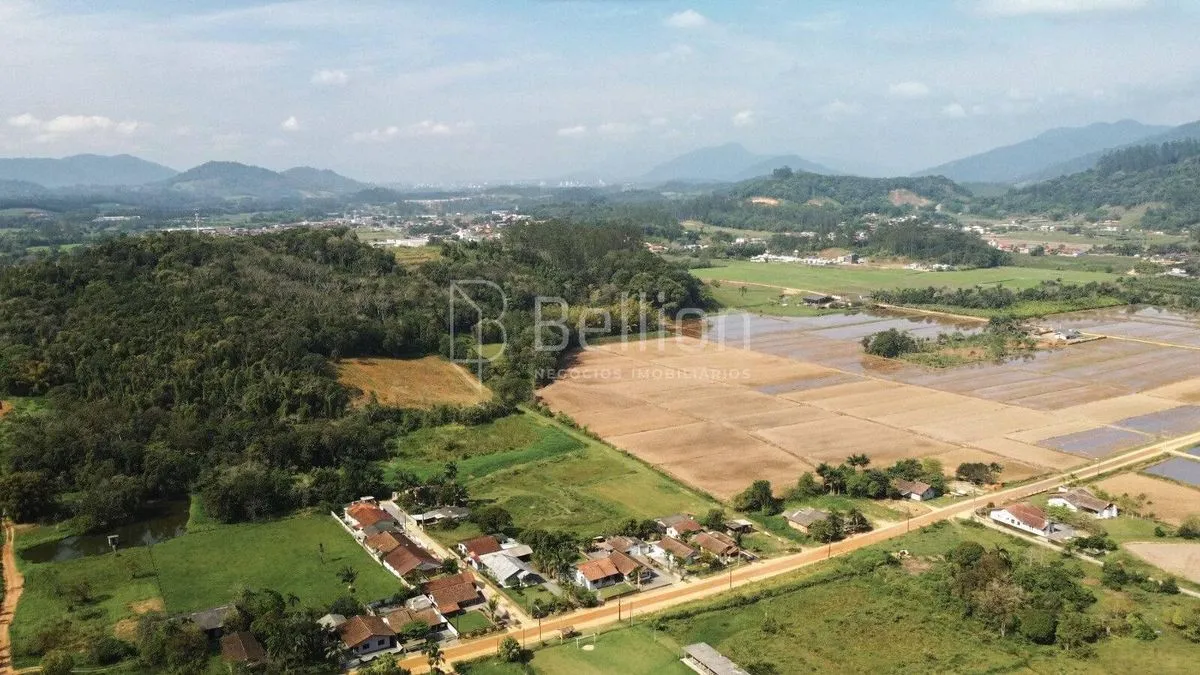 Imagem Terreno excepcional no coração de Rio dos Cedros!