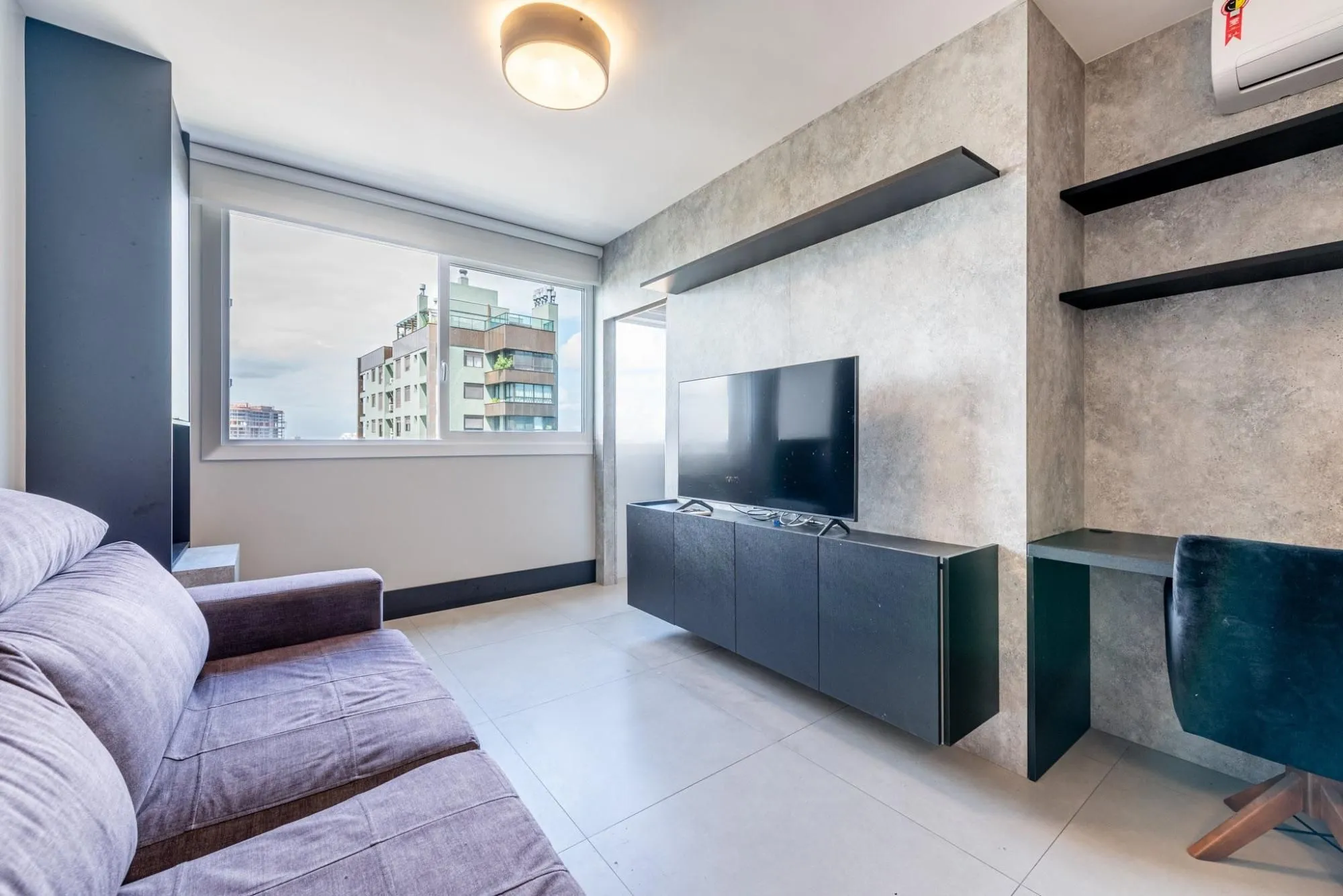 Imagem Apartamento com 53.37m², 1 dorm, Três Figueiras, Porto Alegre/RS