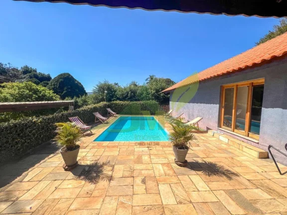 Imagem Ampla Chácara em Atibaia – 3 Dormitórios, Piscina e Casa de Caseiro