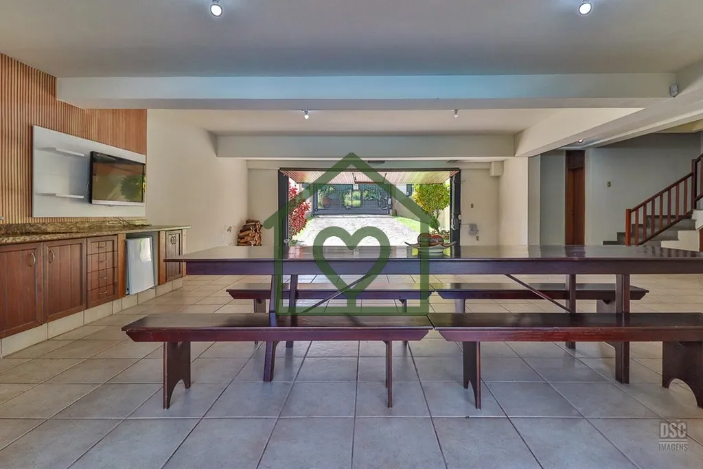Imagem Viva com Exclusividade em Ipanema: Casa Completa com Piscina, Sacadas e Ambientes Amplos

Esta resid...
