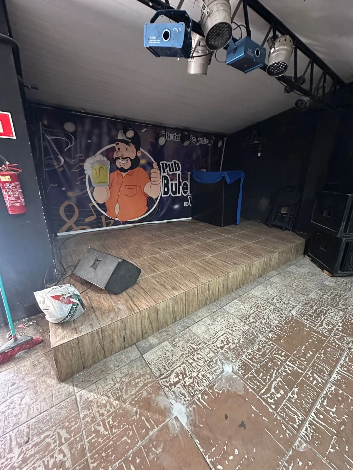 Imagem Loja comercial-bairro Hipica