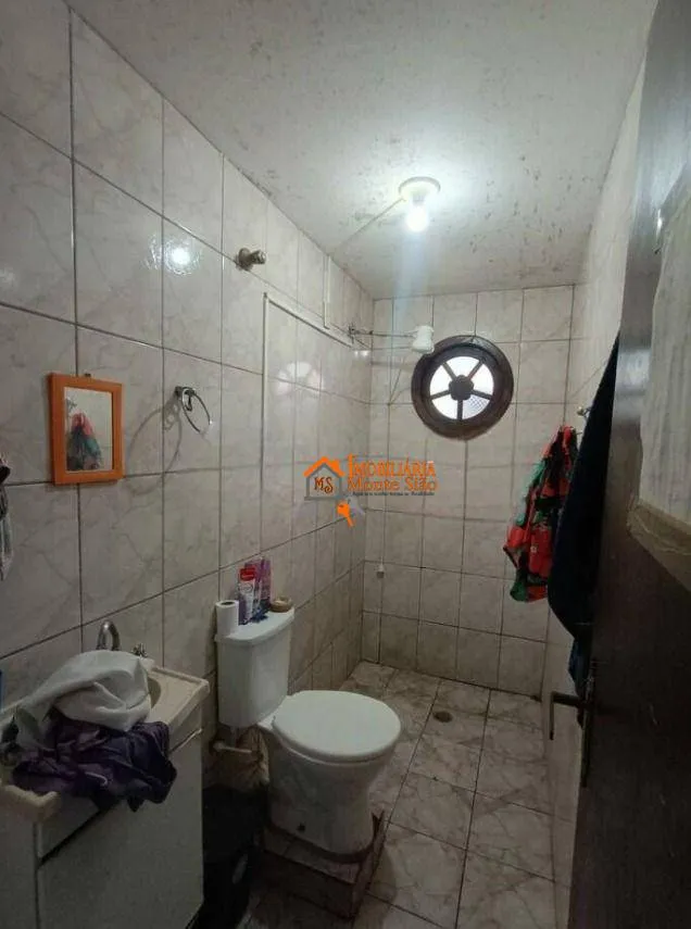 Imagem Sobrado com 4 dormitórios à venda, 250 m² por R$ 690.000,00 - Parque Santos Dumont - Guarulhos/SP