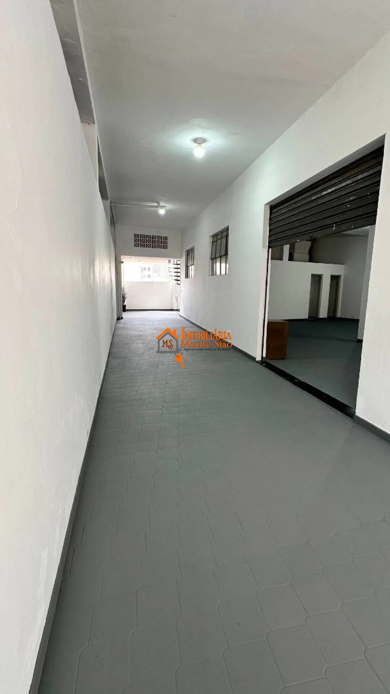 Imagem Salão para alugar, 250 m² por R$ 6.205,00/mês - Vila das Palmeiras - Guarulhos/SP