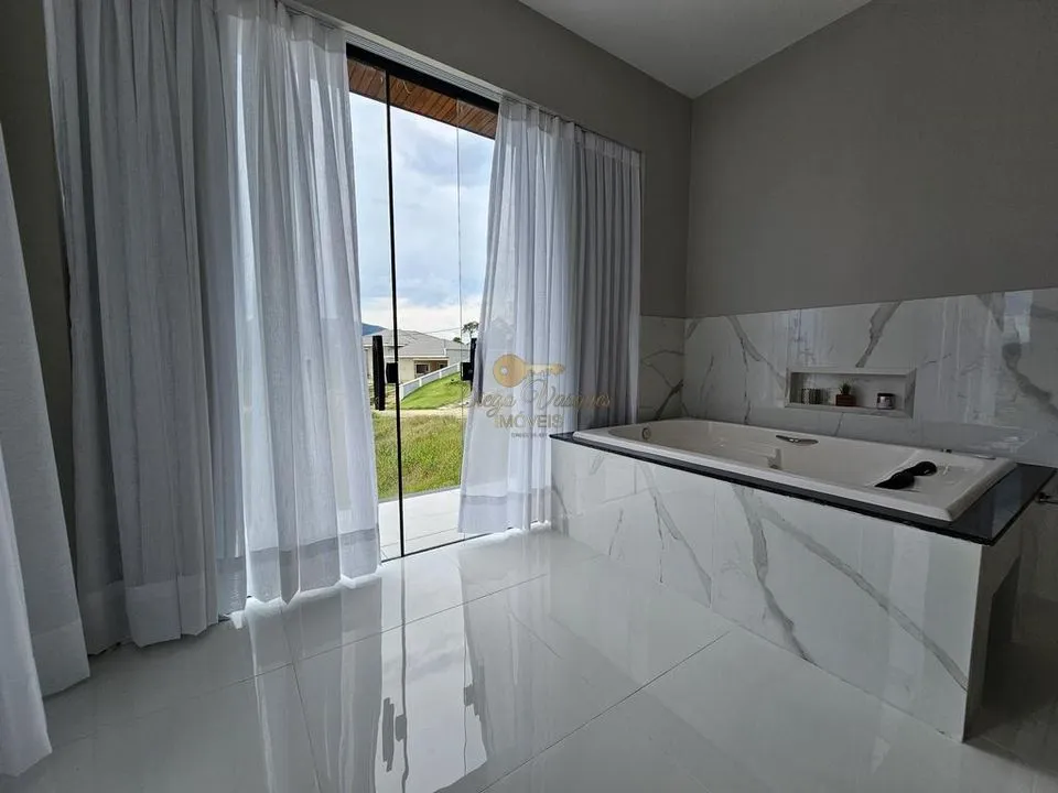 Imagem Casa em Condomínio para Venda em Teresópolis / RJ no bairro Barra do Imbuí
