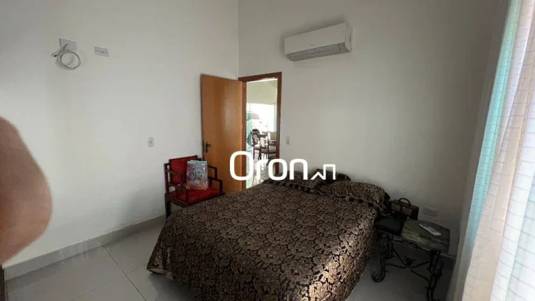 Imagem Casa à venda, 240 m² por R$ 825.000,00 - Residencial São Leopoldo Complemento - Goiânia/GO