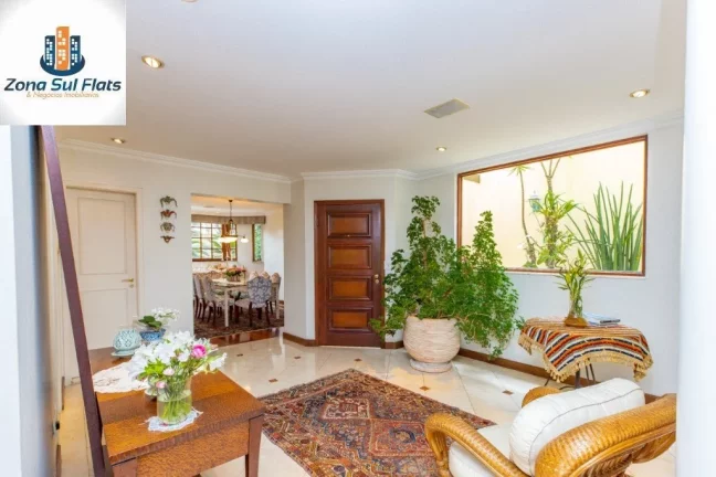 Imagem Casa Alto Padrão à Venda em Pinheiros Com 4 Suítes, 5 Vagas e Piscina Privativa