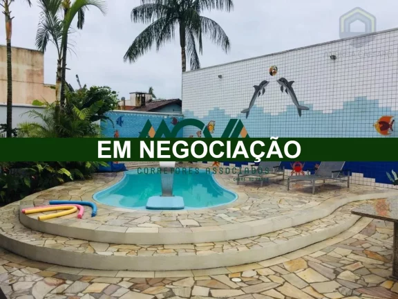 Imagem Casa com Piscina e Localização Privilegiada no Centro de Itapoá, Perto da Prefeitura
