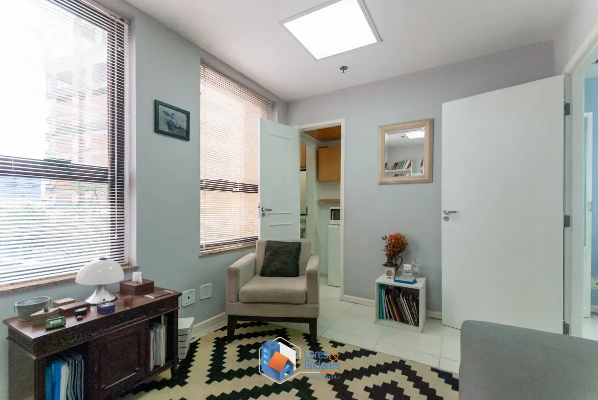 Imagem Conjunto comercial para venda em Vila Mariana, 60m²
