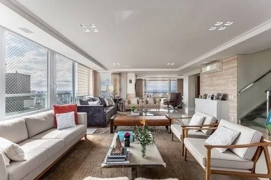 Imagem Cobertura para Venda - 626m², 6 dormitórios, sendo 6 suites, 7 vagas - Rio Branco