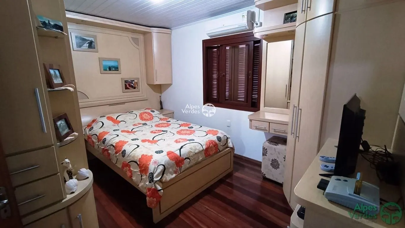 Imagem Vende-se casa no bairro leodoro de azevedo 5 minutos da catedral de pedra