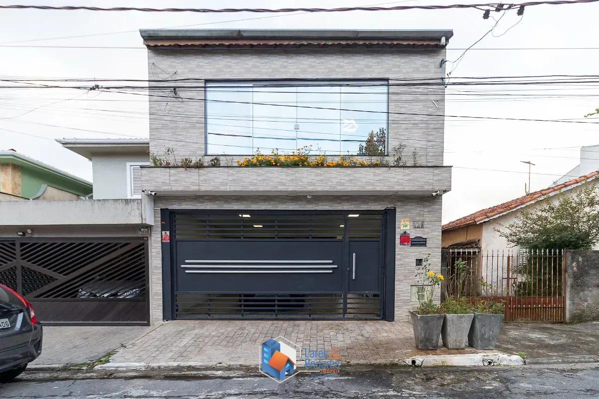 Imagem Casa para venda em Interlagos com 3 quartos, sendo 3 suítes, 125m²
