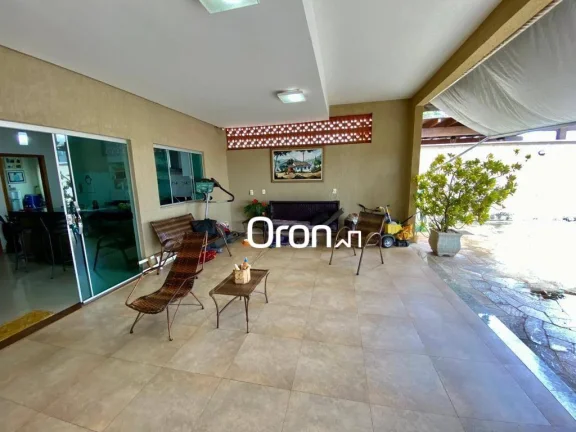 Imagem Sobrado à venda, 339 m² por R$ 1.850.000,00 - Condomínio do Lago - Goiânia/GO