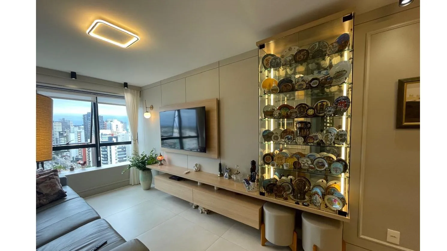 Imagem Apartamento à venda em Torres, Centro, com 2 quartos, 76,87m2