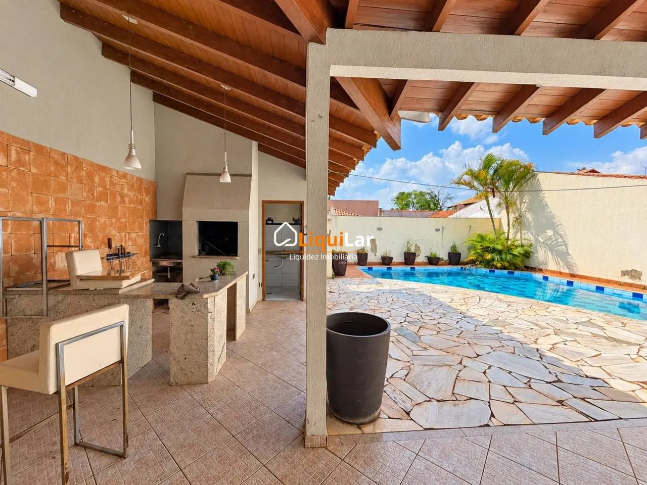 Imagem Casa Térrea no Cidade Jardim | 3 Quartos, Suíte, Piscina e Área Gourmet