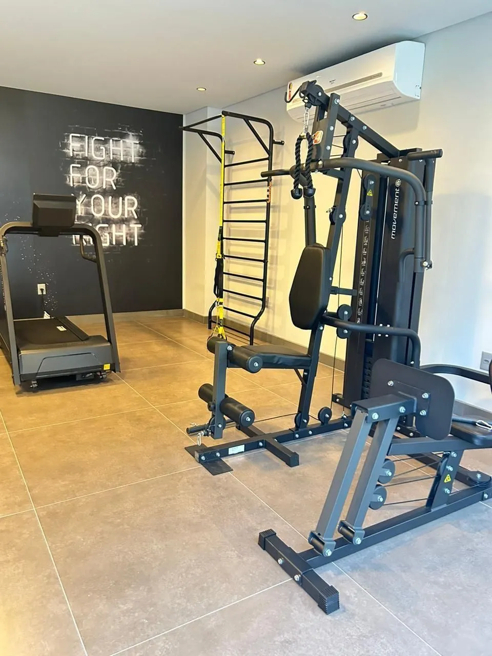 Imagem Excelente Studio mobiliado com vaga coberta no Living Resort House