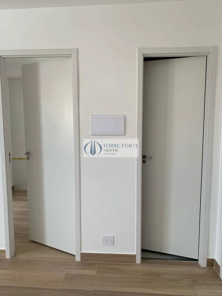 Imagem Lindo apartamento com 1 dormitorio com sacada sem vaga de garagem na Mooca.