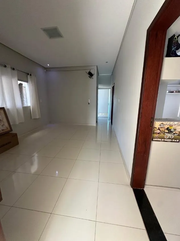 Imagem VENDE-SE EXCELENTE CASA EM ARAÚJOS/MG ( R$ 1.200.000,00 )