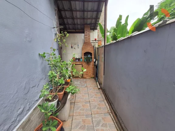 Imagem Casa Duplex 2 Quartos com Quintal e Churrasqueira no Ponto Chic - Ao Lado da Posse