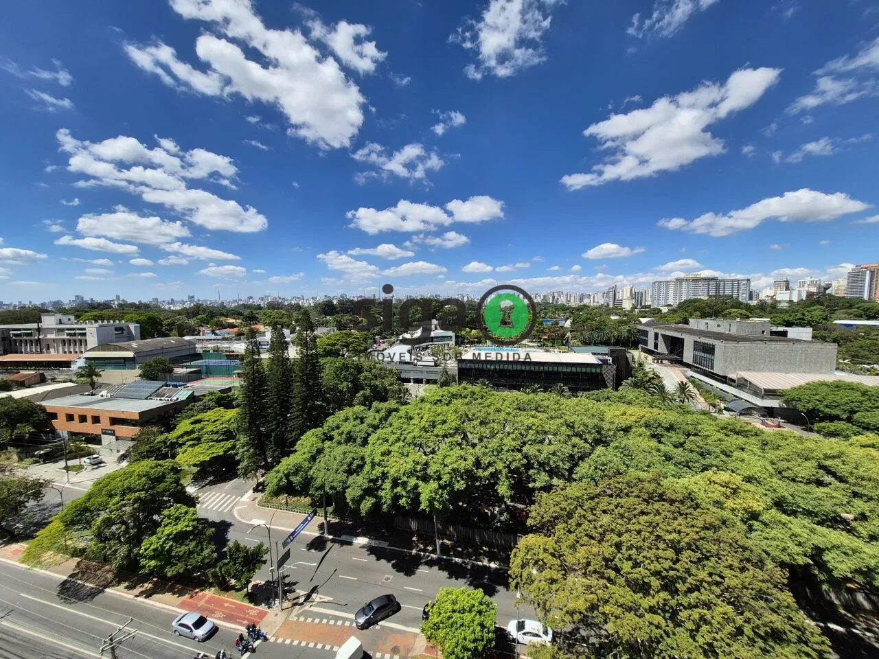 Imagem Apartamento a venda com 3 quartos em MOEMA / Ibirapuera - São Paulo