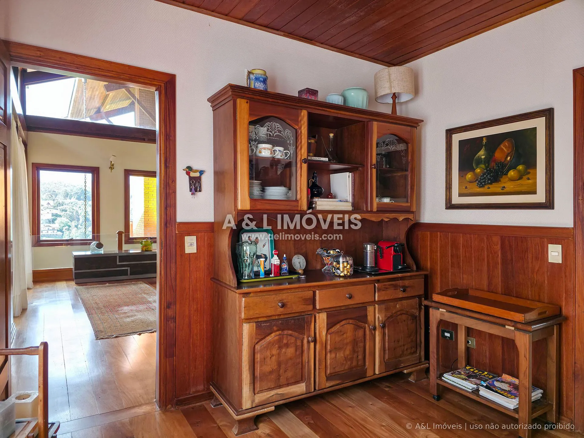 Imagem Casa à venda com 5 suítes e 694,44 m² na Vila Sylvia, Campos do Jordão