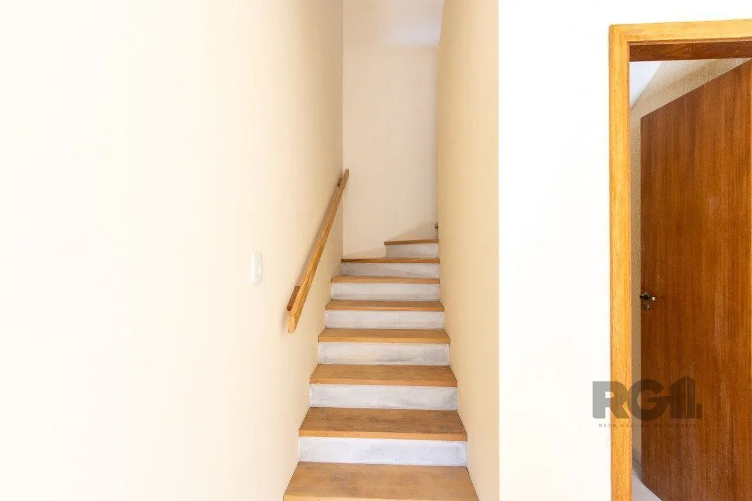 Imagem LINDA CASA EM CONDOMÍNIO JUNTO À NATUREZA