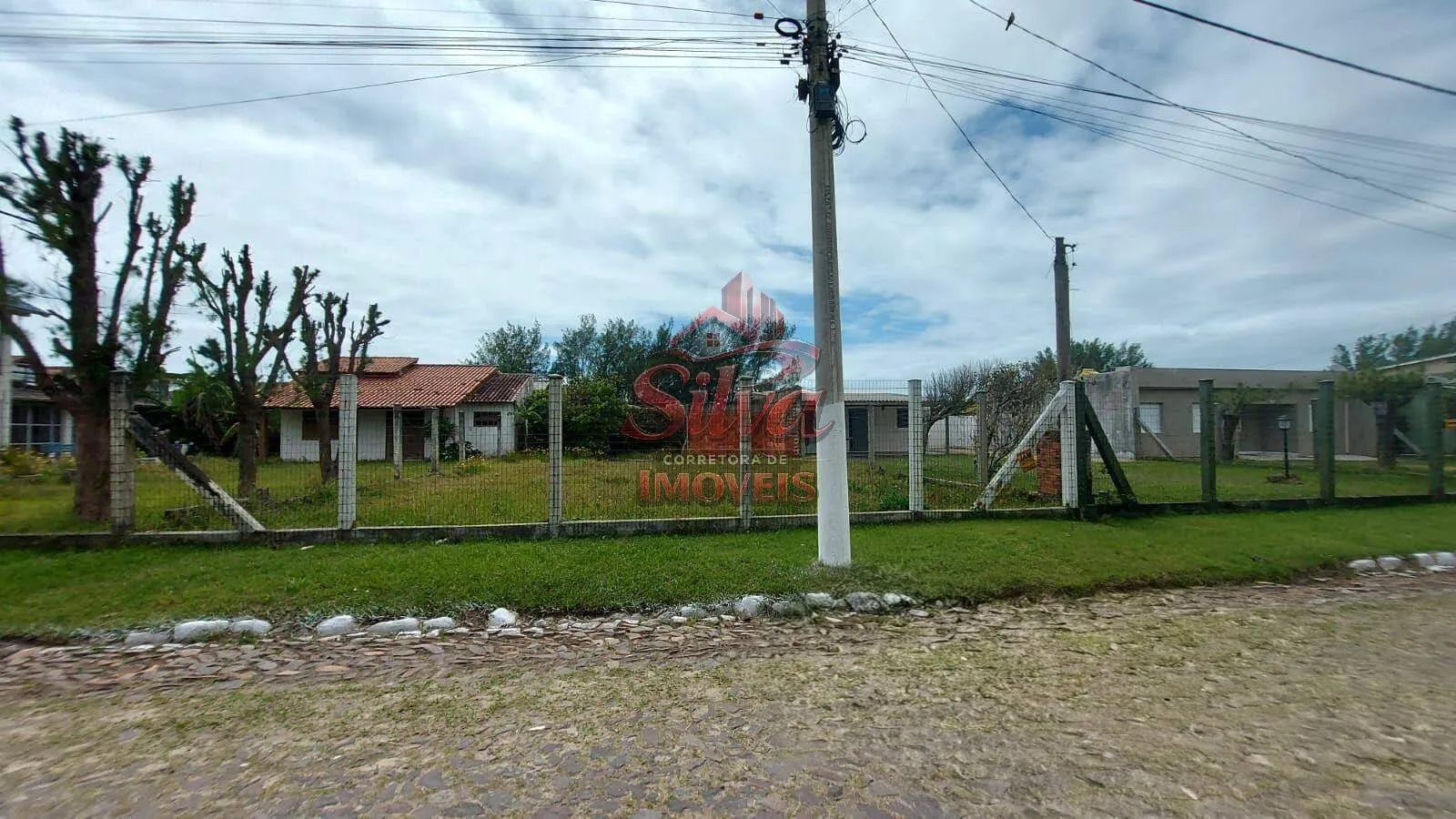 Imagem T449 | Terreno 300m² à venda a 100m do mar em Imbé