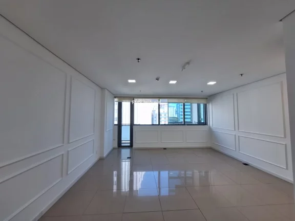 Imagem Sala com 25m2 no Centro - SP