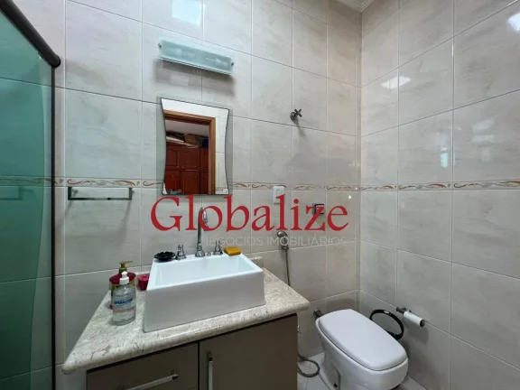 Imagem Luxuoso sobrado em Santos-SP no bairro do Boqueirão com 300 m² de área construída com piscina e churrasqueira por R$ 1.922.000,00 !!!