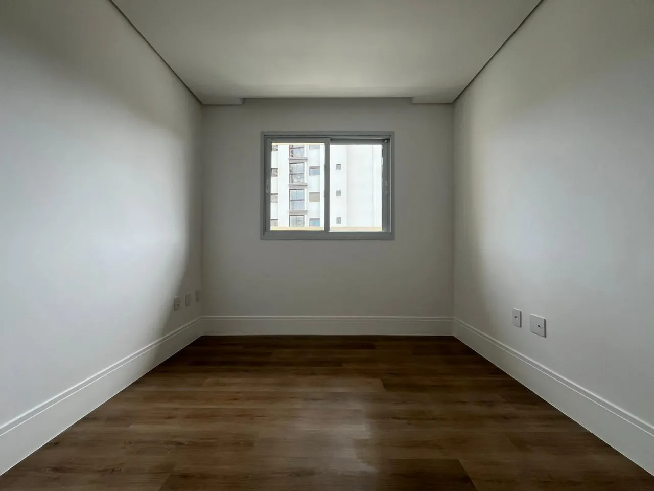 Imagem Apartamento com vista para o mar à venda com 243m2 por R$ 3.645.000,00